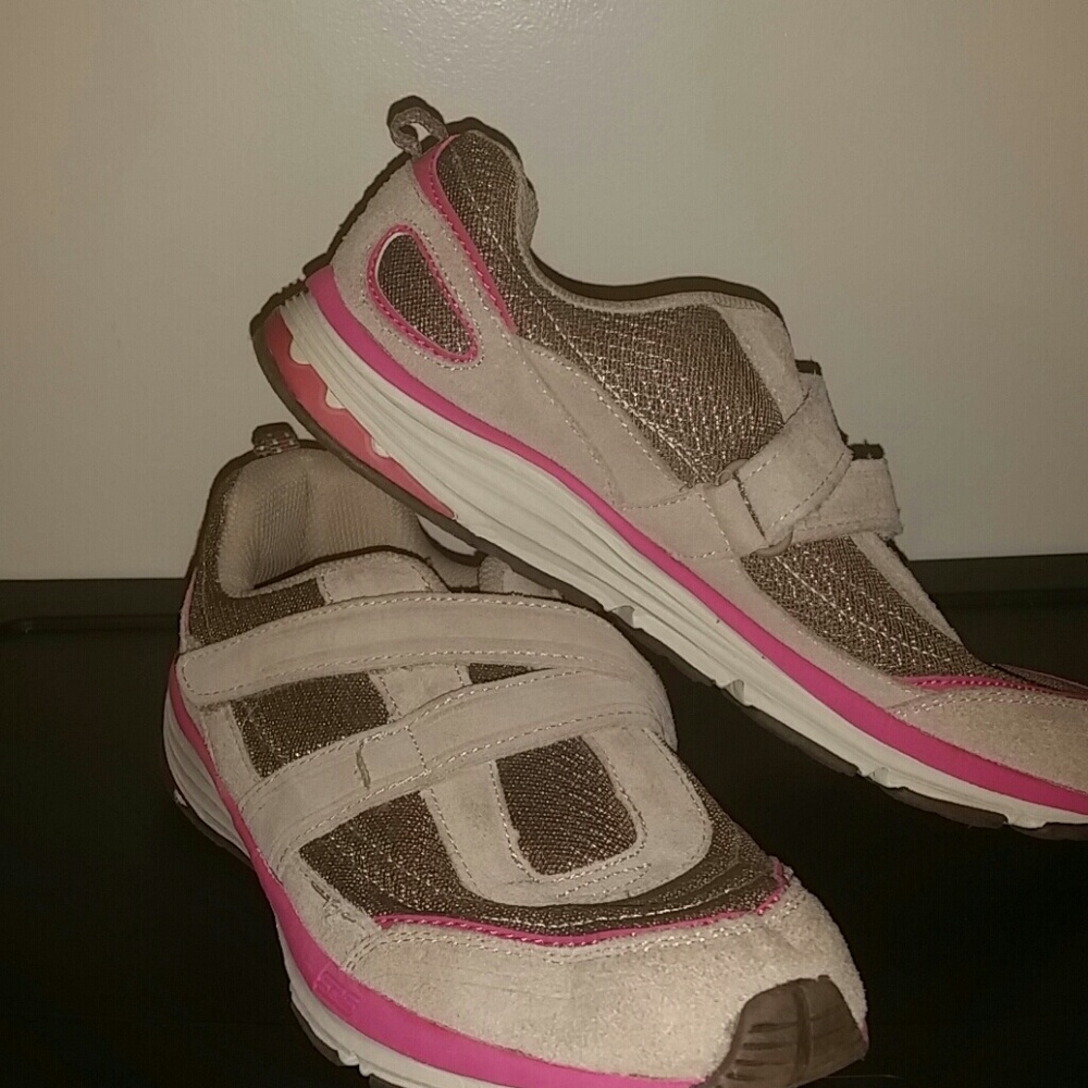 Dr Scholls Advance Comfort Tennis Shoes